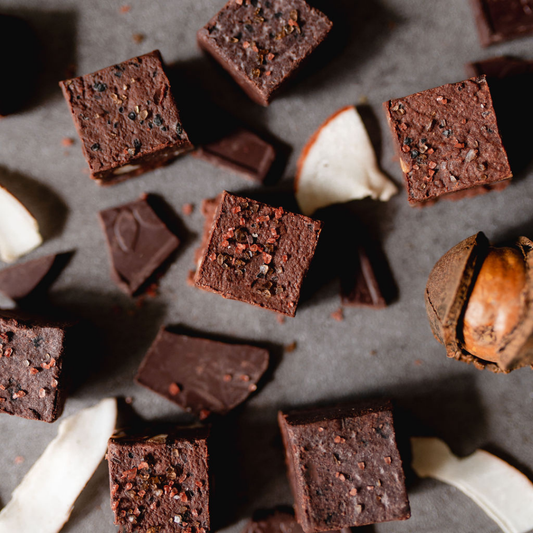Signature Dark Chocolate w/ Macadamia Nuts (4-piece box)